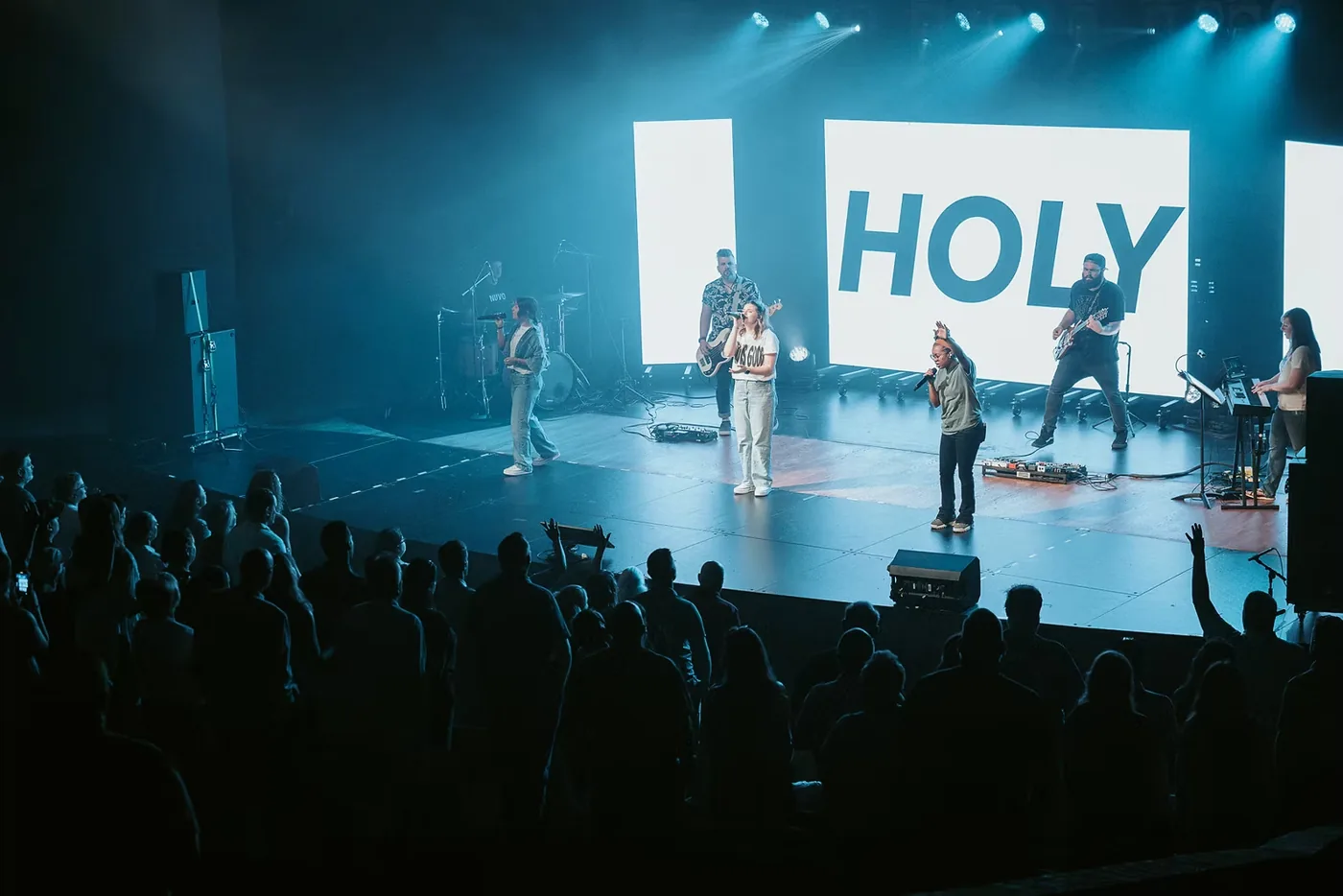 Worship team leading a Sunday service at Nuvo Church in Dublin and Columbus, Ohio